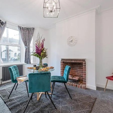 شقة Norwood  في Pembroke House المظهر الخارجي الصورة