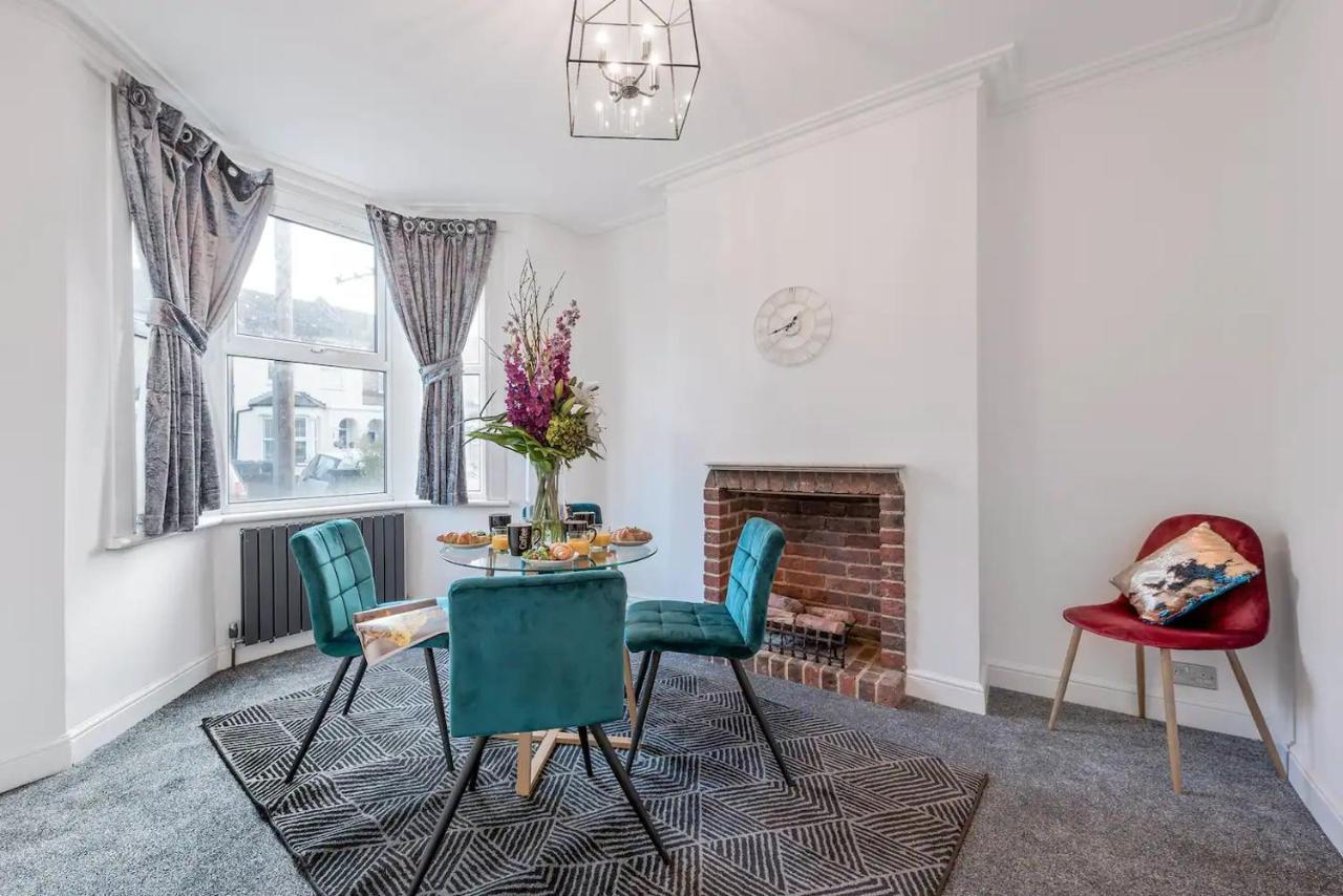 شقة Norwood  في Pembroke House المظهر الخارجي الصورة